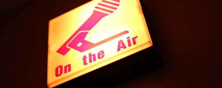 Schild mit "on the air"